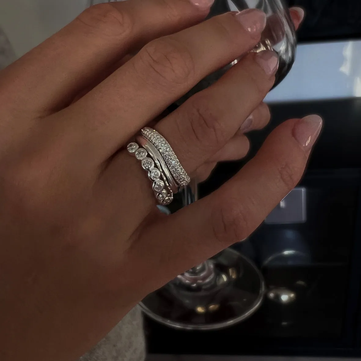 Bykjaergaard Wave ring i sølv med 9 zirkonia
