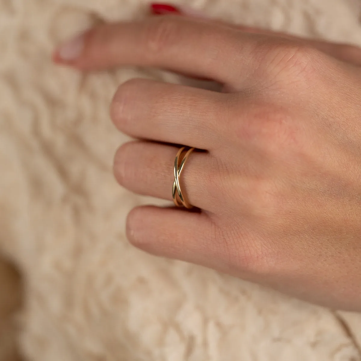 Sisi Copenhagen Larissa krydsring massiv 9 kt guld