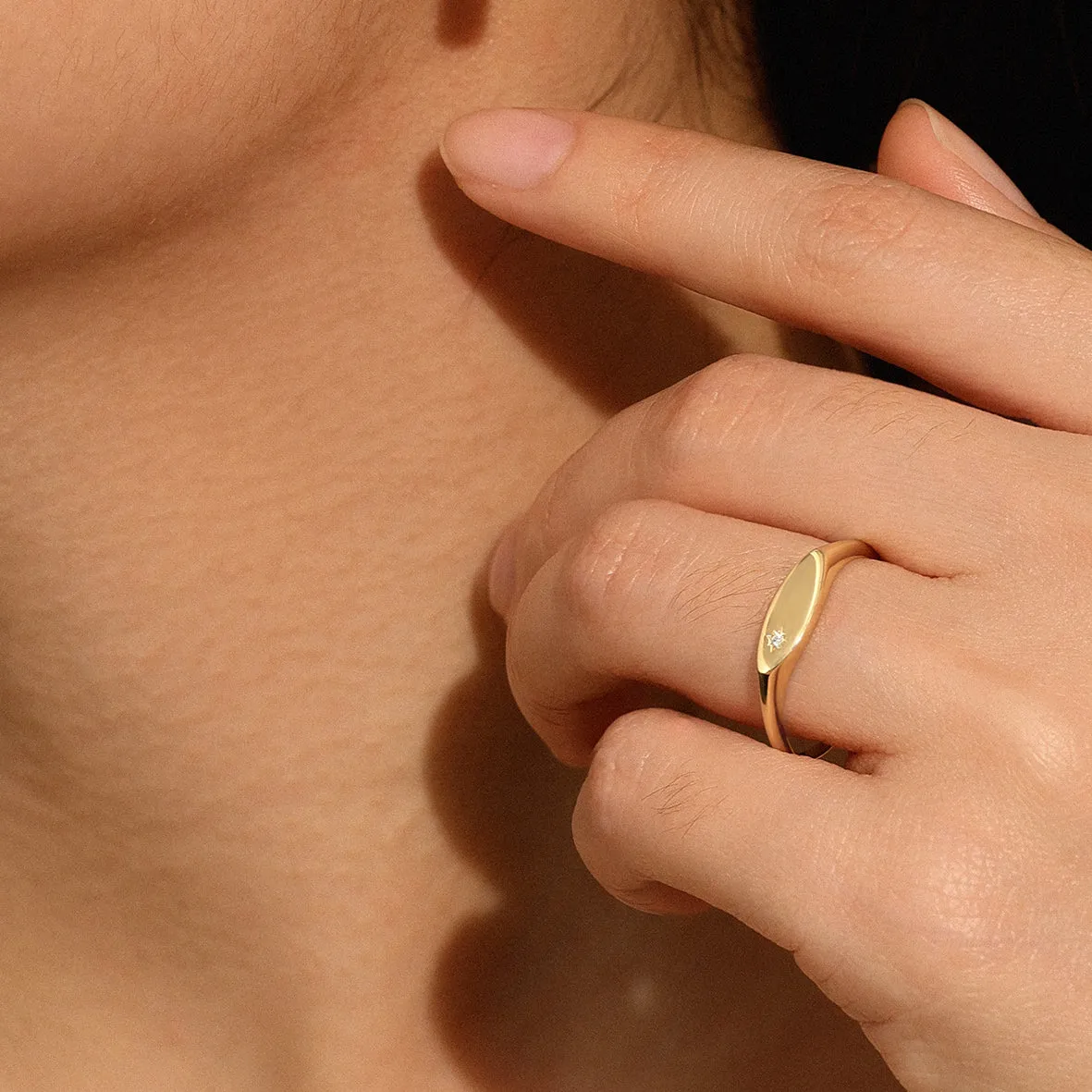 Bykjaergaard Fine signet ring 14 kt guld diamant