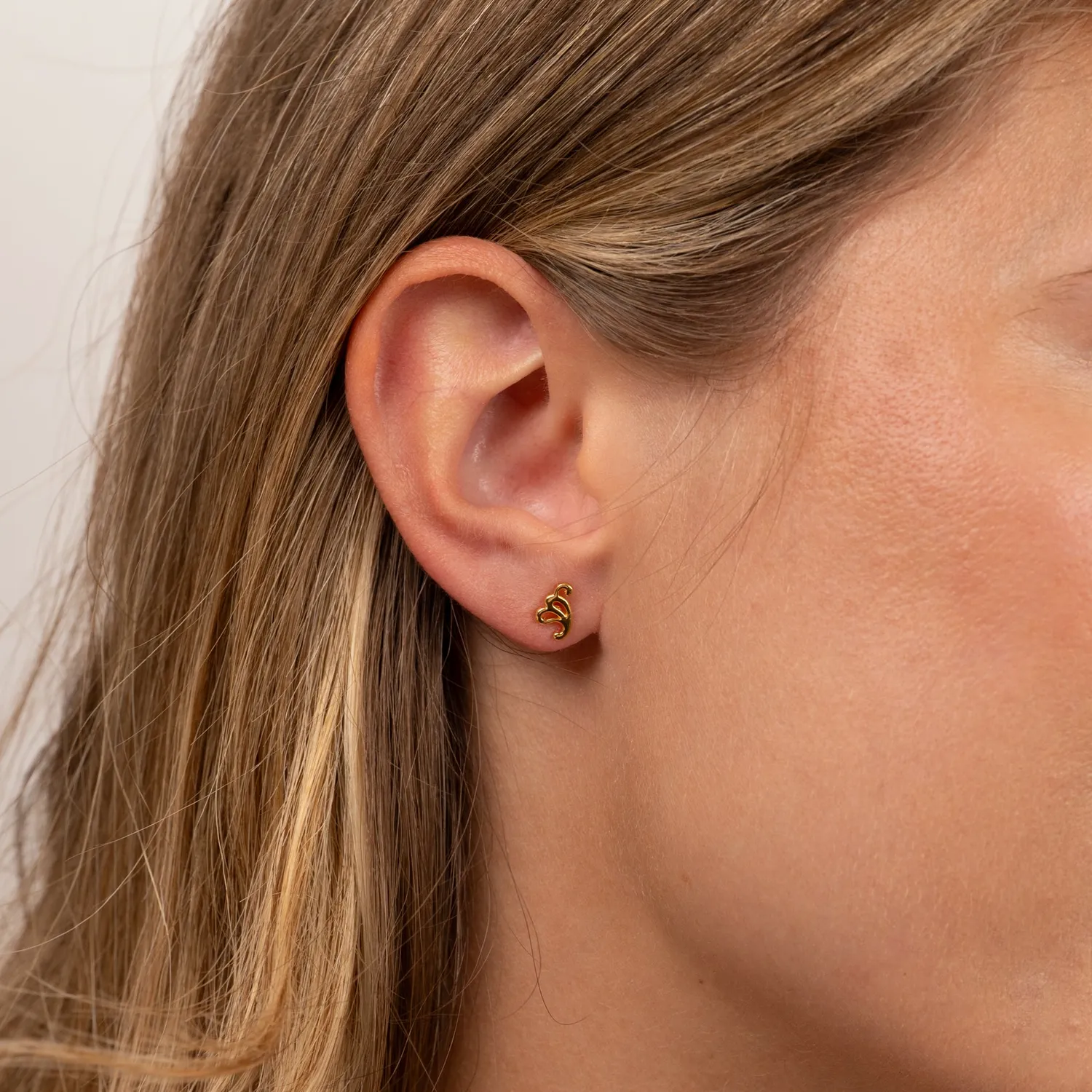 Sisi Copenhagen Solea ørestikker forgyldt 5,5 mm gave