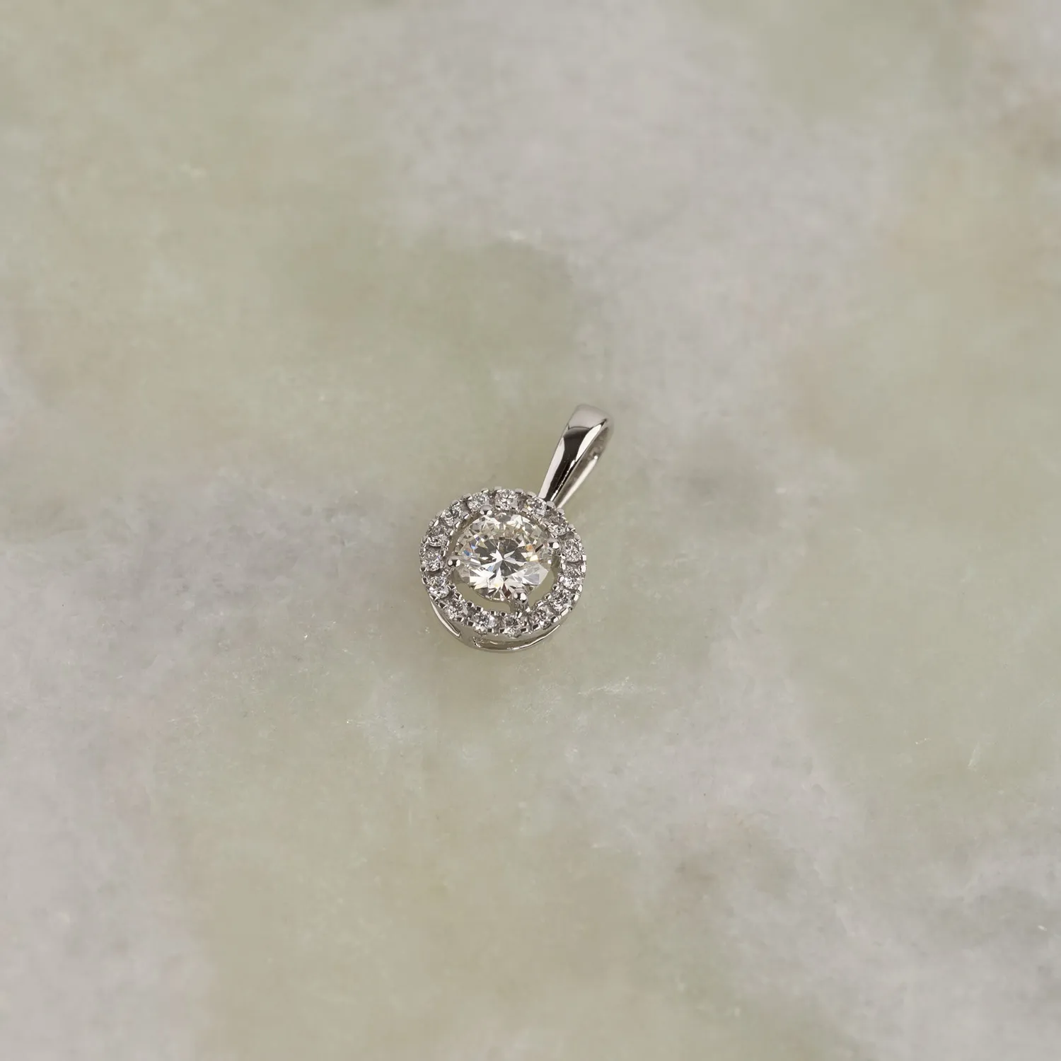 Sisi Copenhagen Round Halo lab-diamant vedhæng guld 0,5 ct