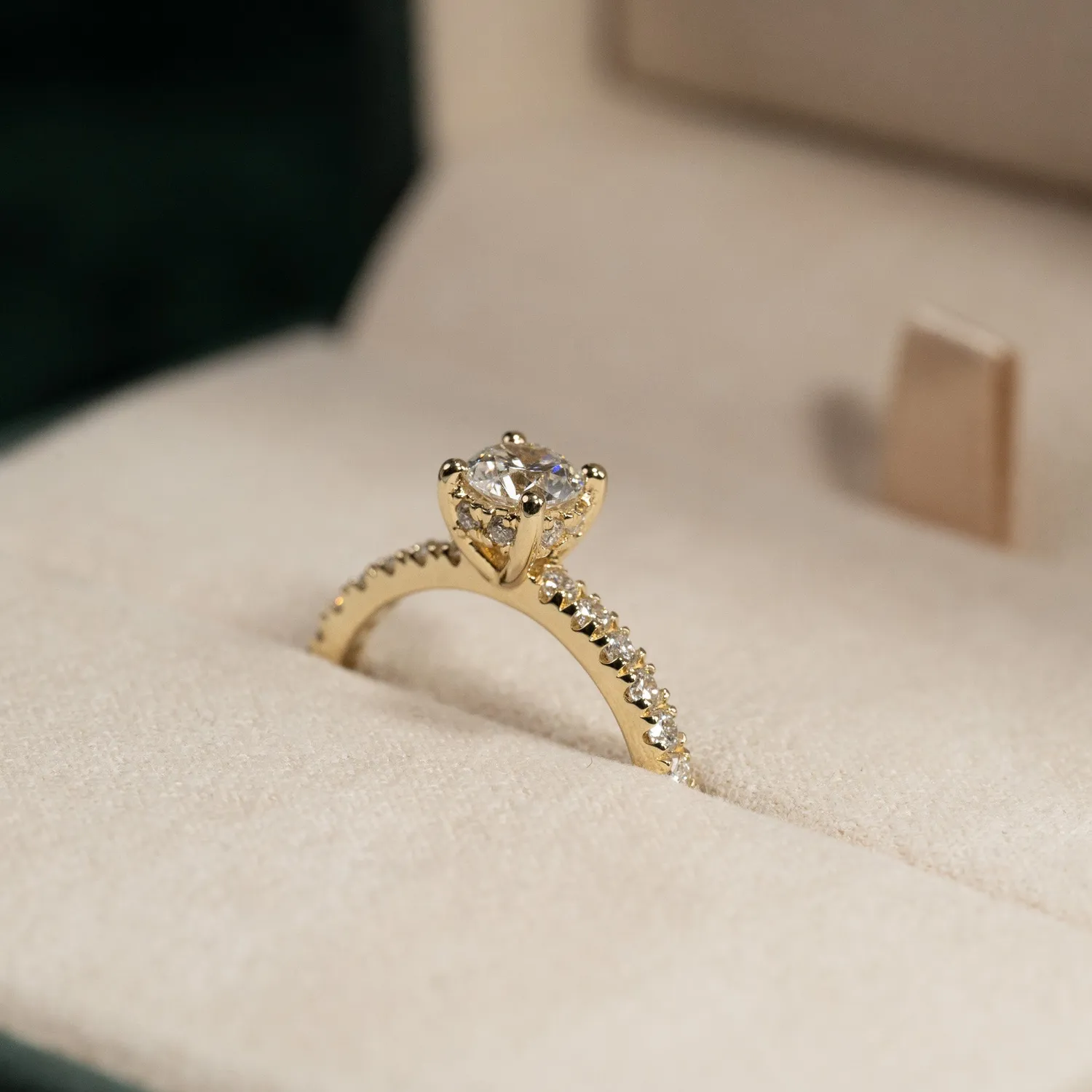 Sisi Copenhagen Hidden-Halo Alliance diamantring 1,0 ct guld
