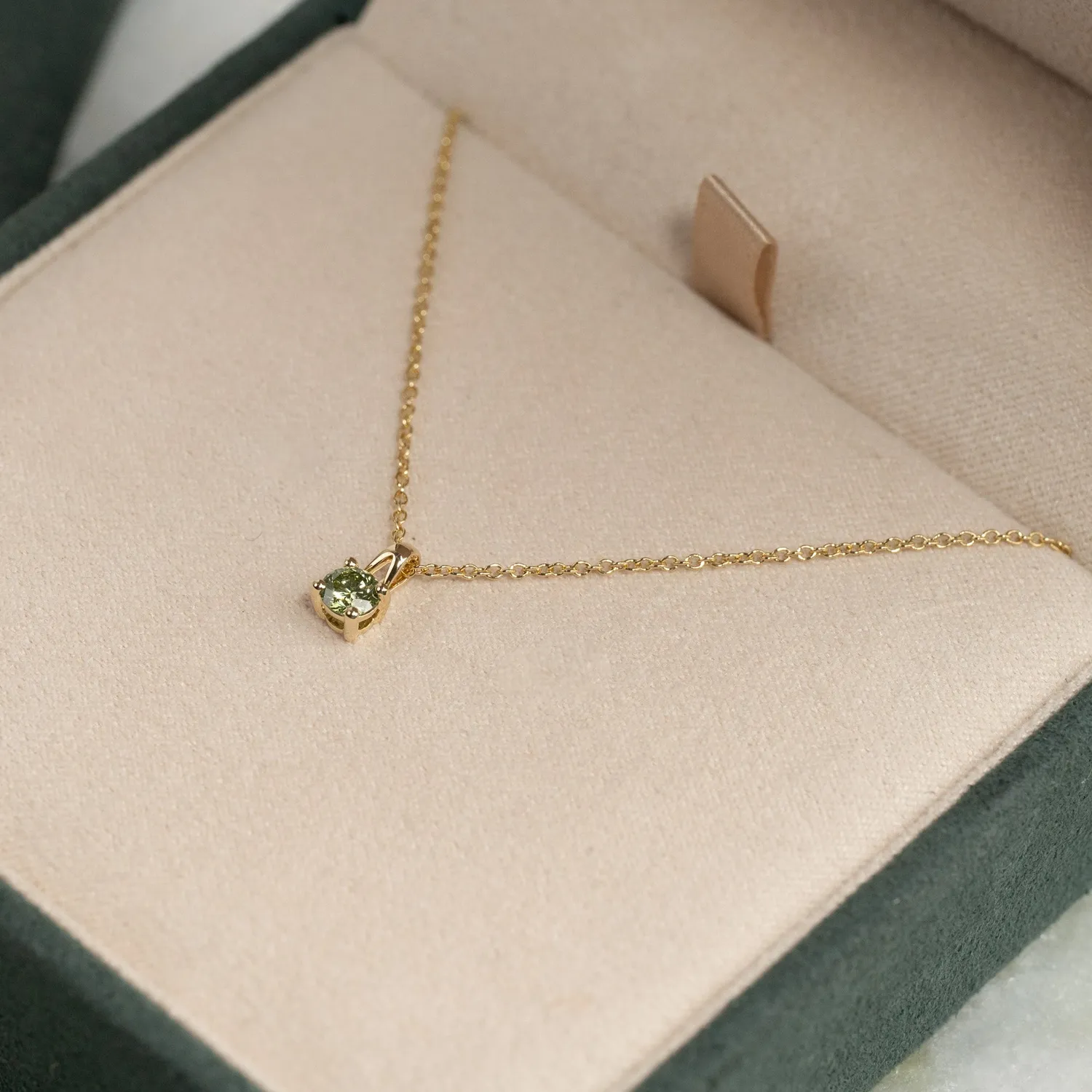 Sisi Copenhagen Prong Solitaire vedhæng grøn diamant 0,25 ct YG