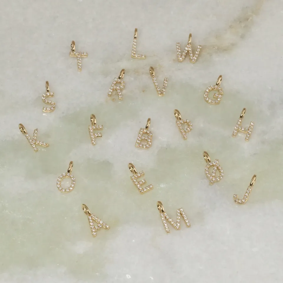 Sisi Copenhagen Lab-Diamond Letter P vedhæng guld 14 kt diamanter