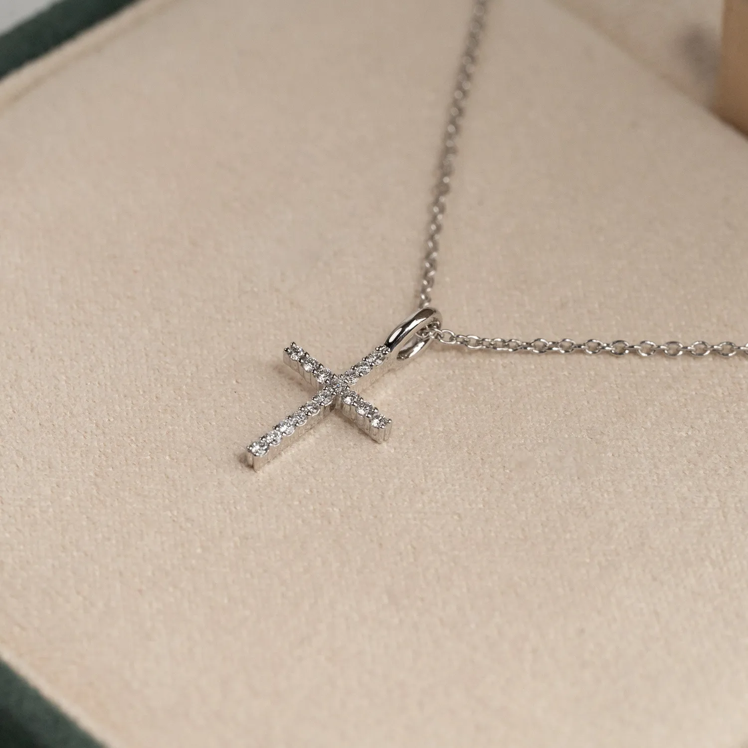 Sisi Copenhagen korsvedhæng hvidguld 14 kt 0,08 ct