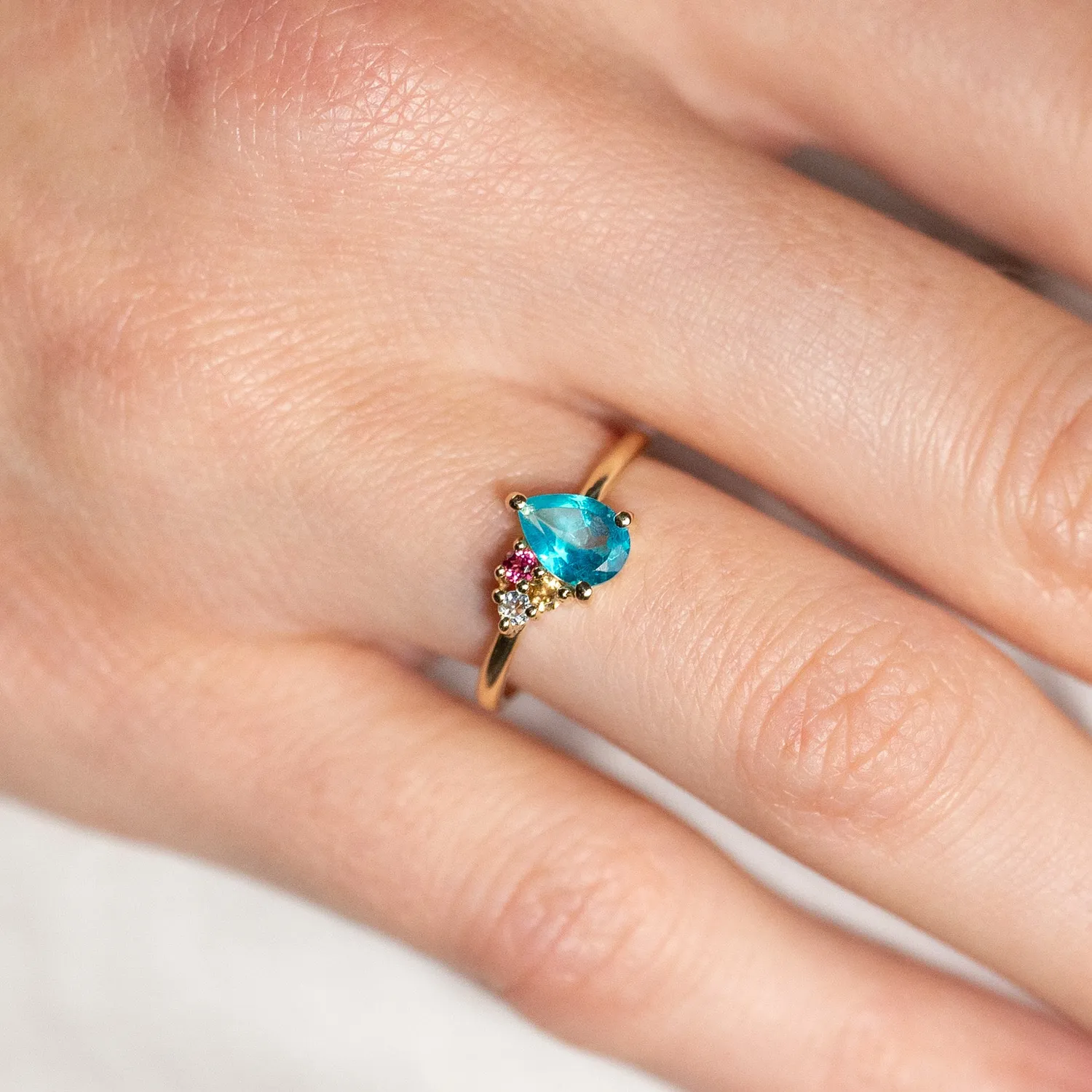 Sisi Copenhagen Gyda Paraiba ring guld topas str 50-62