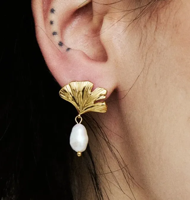 Wos Up Ginko Pearl øreringe forgyldt med perle