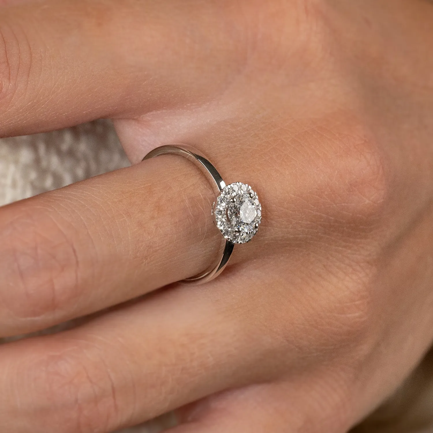 Sisi Copenhagen Simple Halo ring hvidguld 0,7 ct