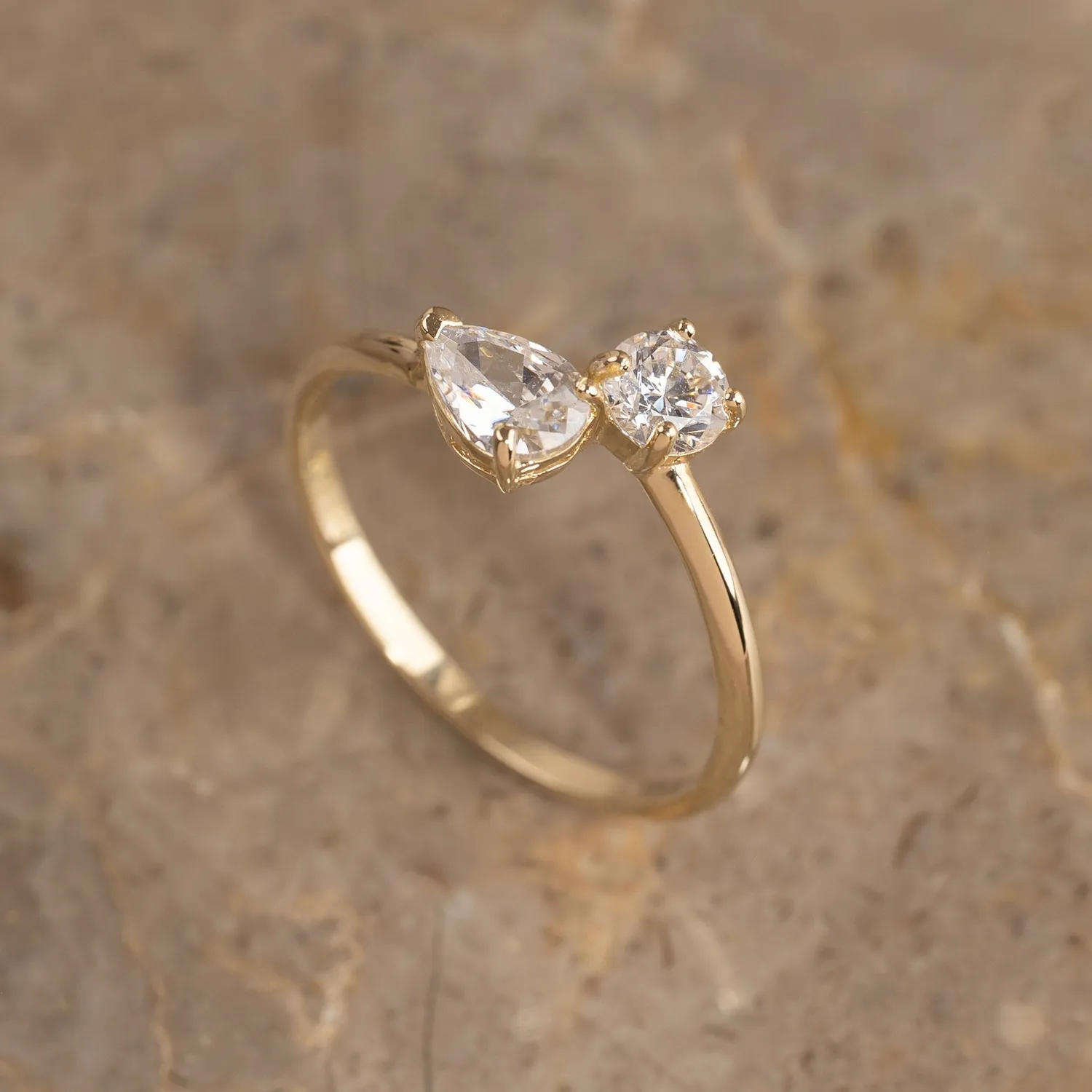 Sisi Copenhagen Holly Crystal guldring 9 karat zirkonia
