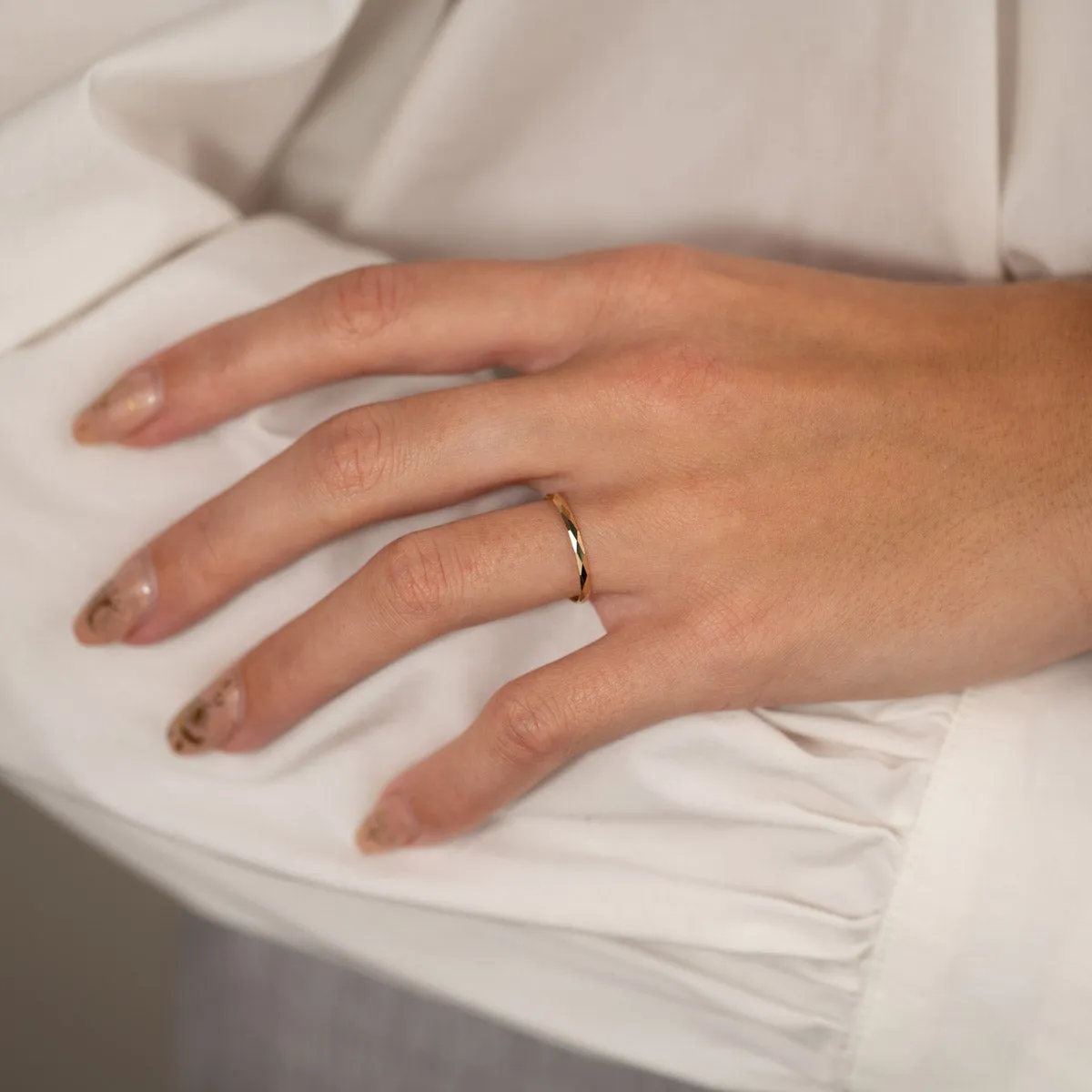 Sisi Copenhagen Dimona ring massivt guld facetteret