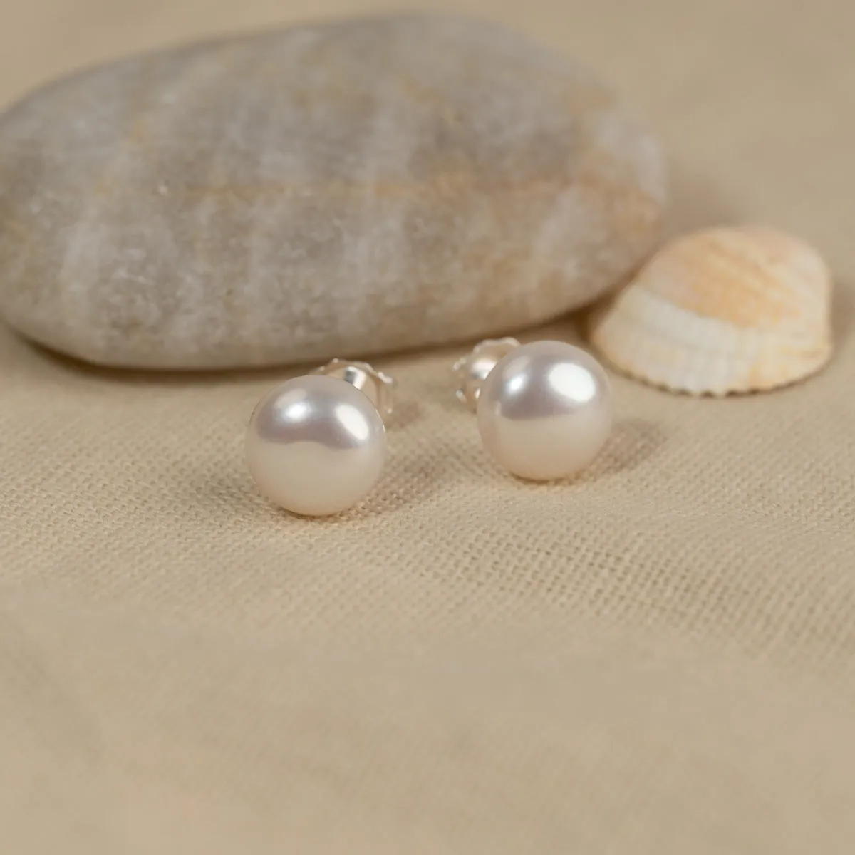 Sisi Copenhagen Simple White Pearl øreringe 7 mm sølv