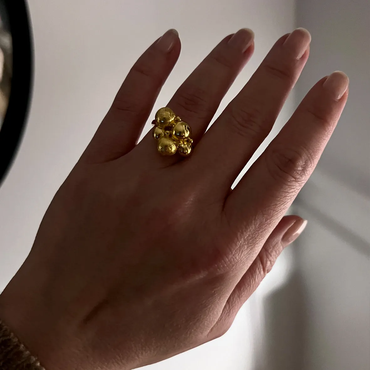 Bykjaergaard Harmony ring forgyldt kugler
