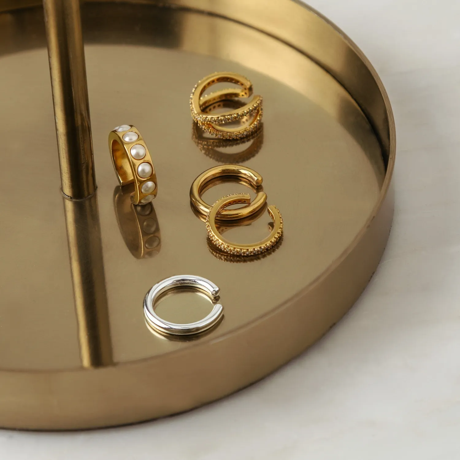 Orelia Simple Ear Cuff øreringe guld