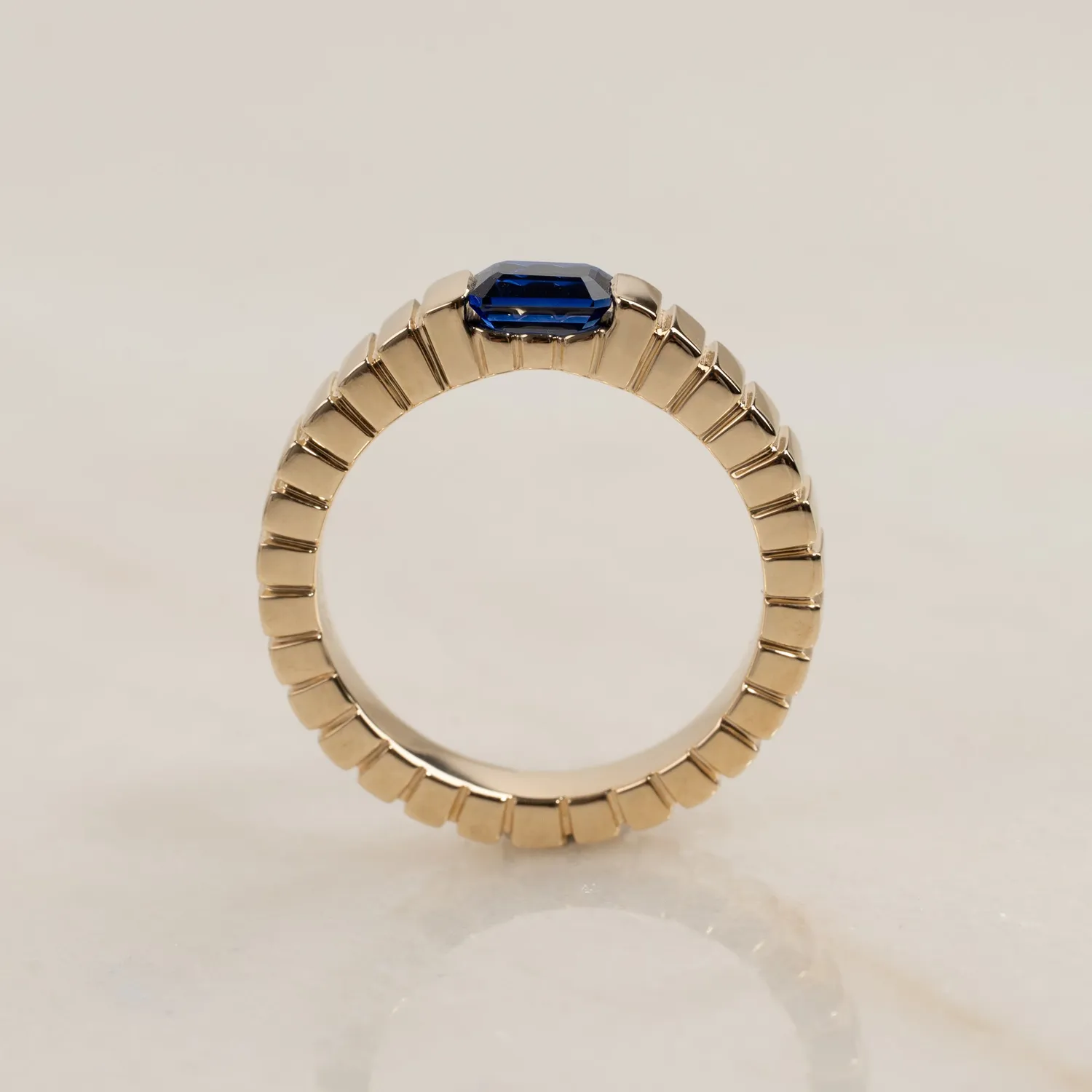Sisi Copenhagen Chunky Emerald-Cut ring blå safir 0,6 ct