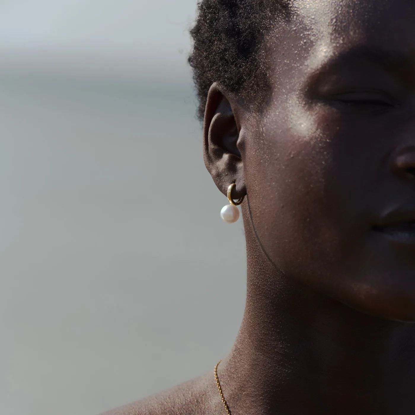 TIMI OF SWEDEN Essie perle hoop øreringe guld 9mm