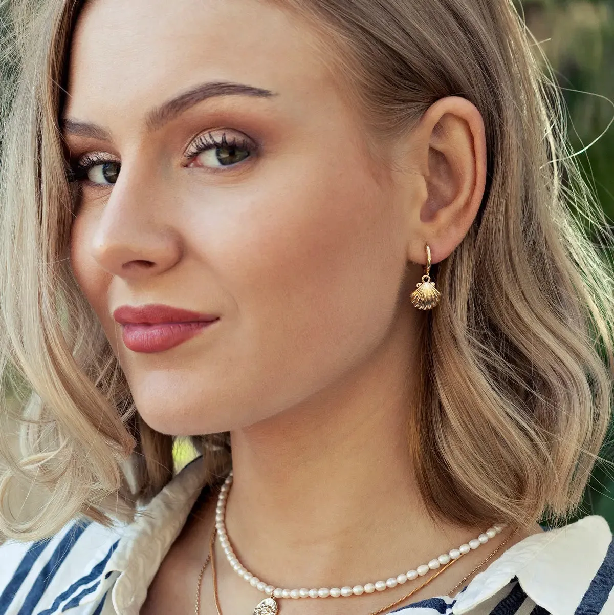 TIMI OF SWEDEN Mermaid Shell hoop øreringe guld nikkel fri