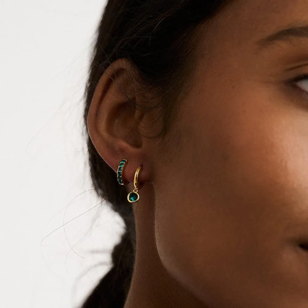 Orelia Emerald Swarovski huggie hoops guld grøn