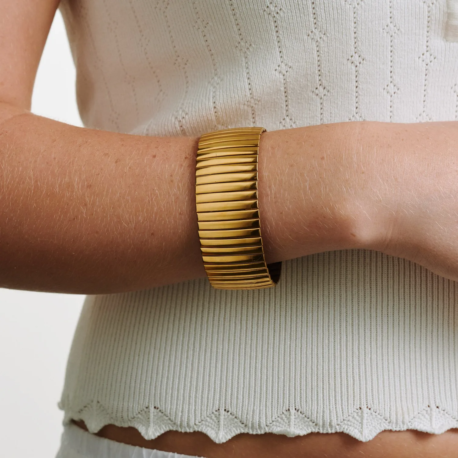 Timi of Sweden Cisi elastisk armbånd guld 28 mm
