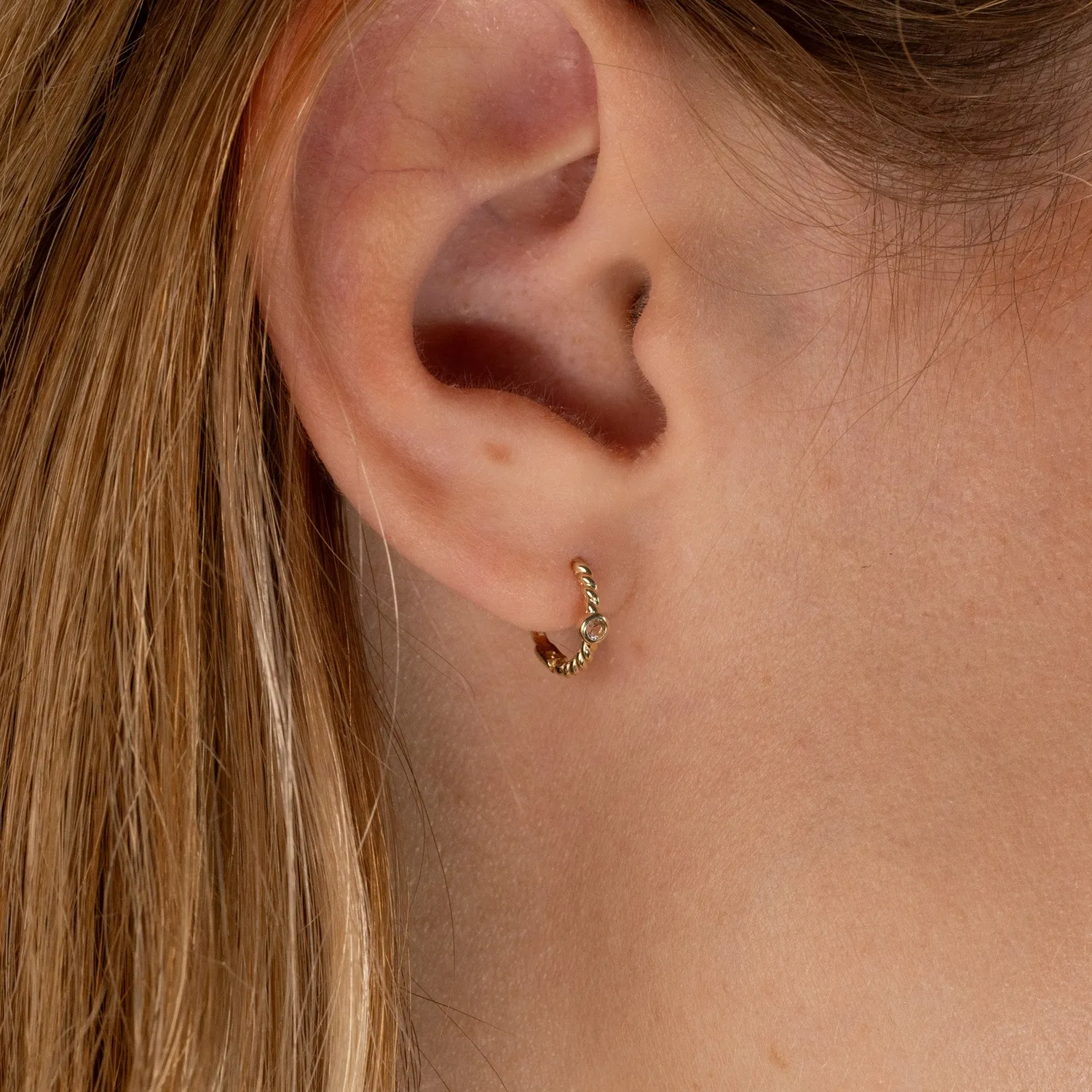 Sisi Copenhagen Sigrid creoler hvid topas 9 kt guld 10 mm