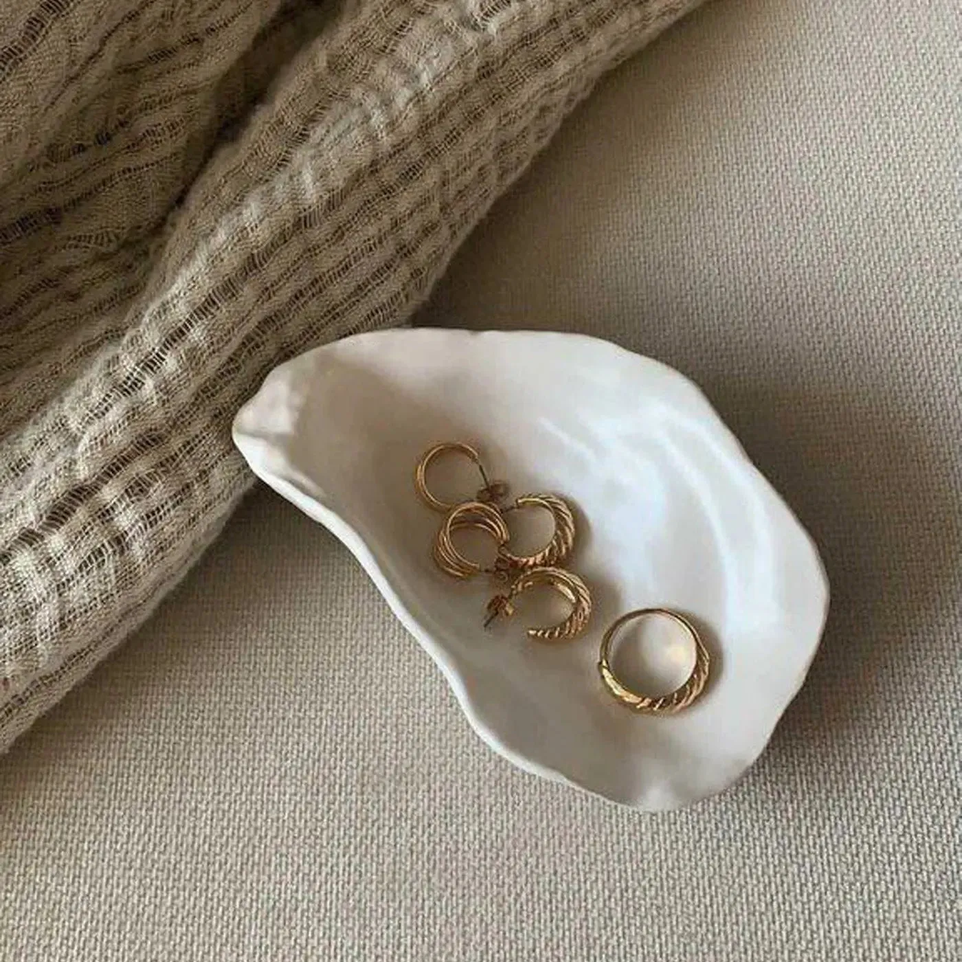 TIMI OF SWEDEN Croissant øreringe guld hoops