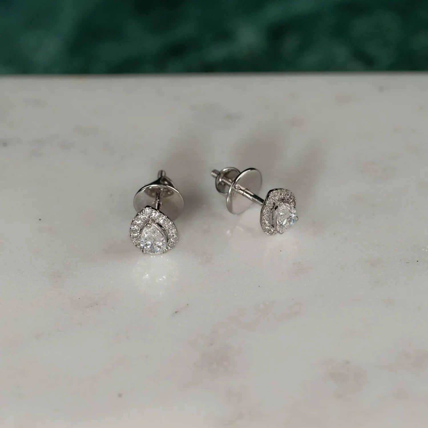 Sisi Copenhagen Halo Pear ørestikker hvidguld 0,7 ct