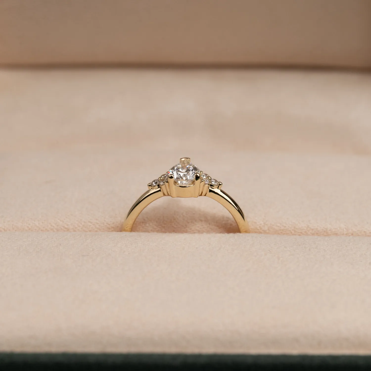 Sisi Copenhagen Triad Pear-Cut ring guld 0,65 ct lab