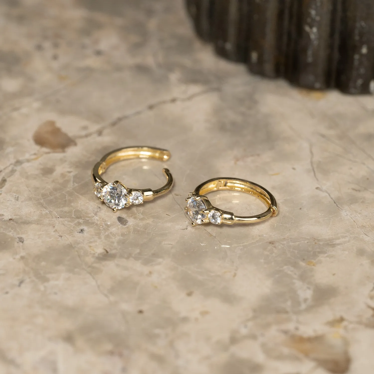 Sisi Copenhagen Cassie Crystal creoler 9 kt guld zirkon